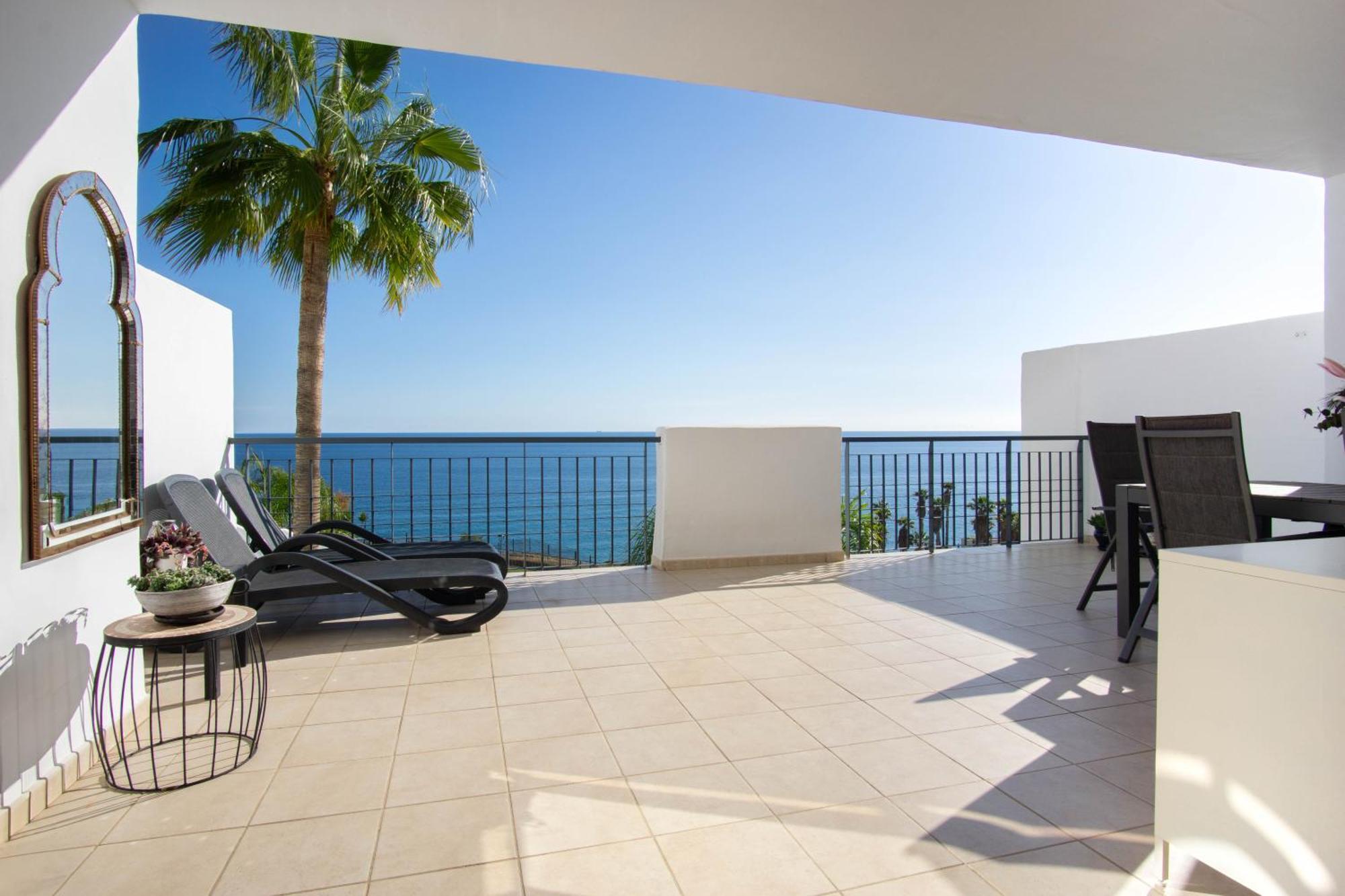 Beautiful Apartment With Stunning Sea Views And A Large Terrace! Torrox Exterior photo